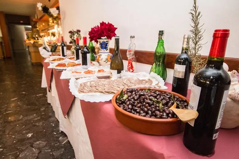 ***  קן פסטייה Hotel Amic Gala ספרד